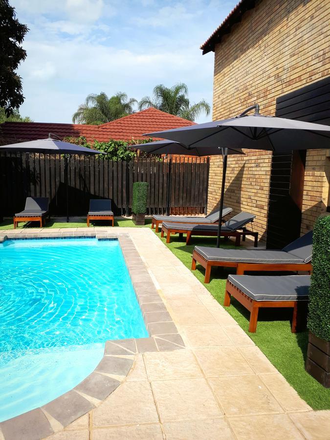 Palm Swift Luxury Accommodation Brits Exterior photo
