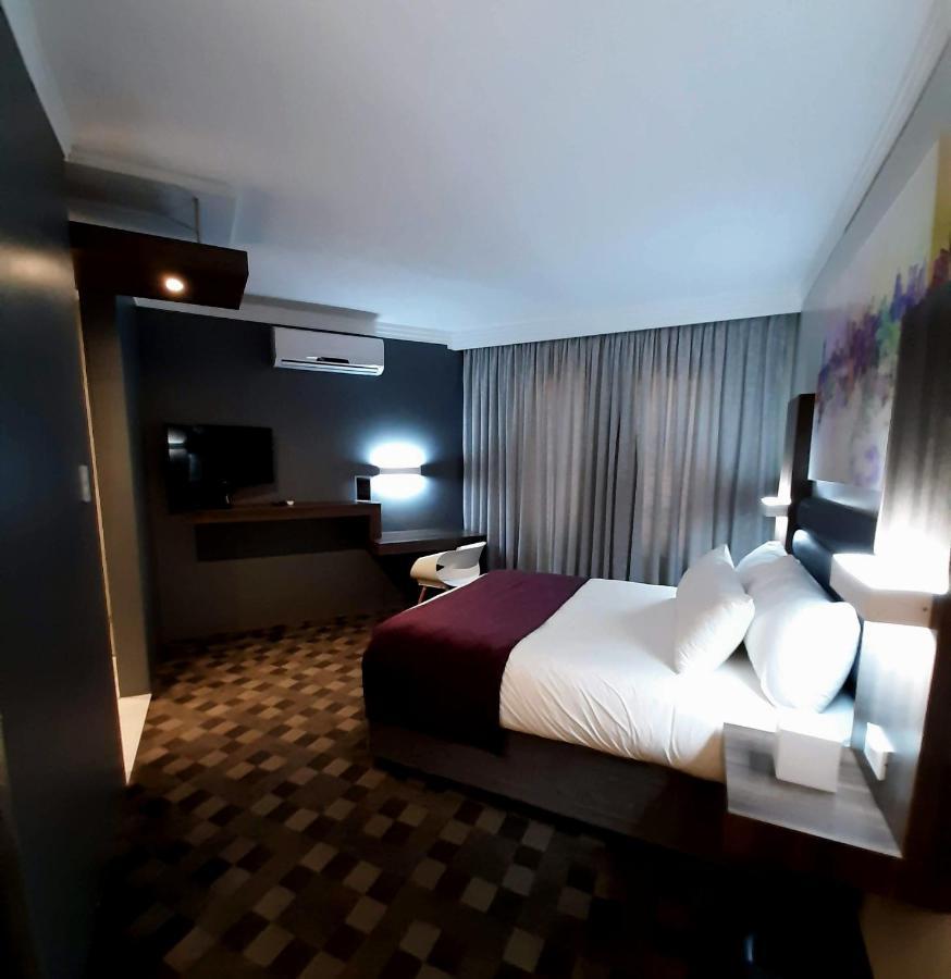 Palm Swift Luxury Accommodation Brits Exterior photo
